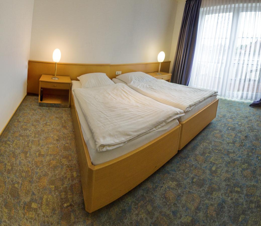 Landgasthaus Fischer Bad Nenndorf Bagian luar foto